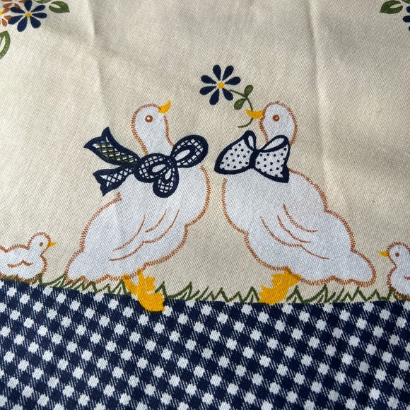 Vintage Blue Ribbon Goose Tablecloth Round 70" D. Floral White Gingham - Picture 3 of 8